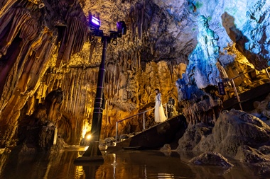 満奇洞「五重の塔」