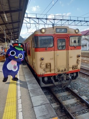 岡山地酒列車を新見駅でお出迎え!