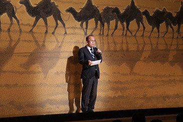 山田方谷物語演劇鑑賞会　市長あいさつの様子