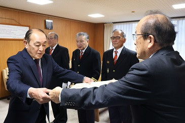 叙勲伝達の様子