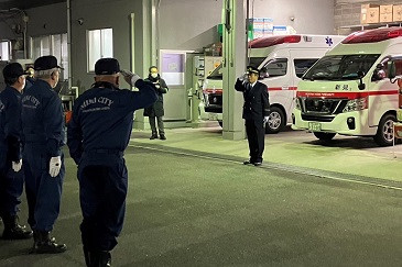 新見市消防団年末夜警の様子
